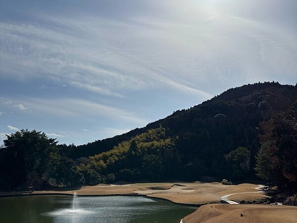 カッチカチグリーンに大苦戦❄️の画像